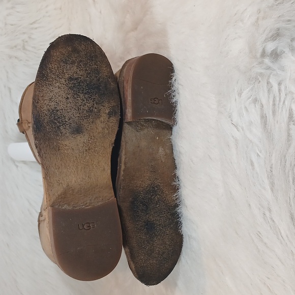 UGG Daphne  Women's Tan Suede Boots Sz 8 - Picture 6 of 11